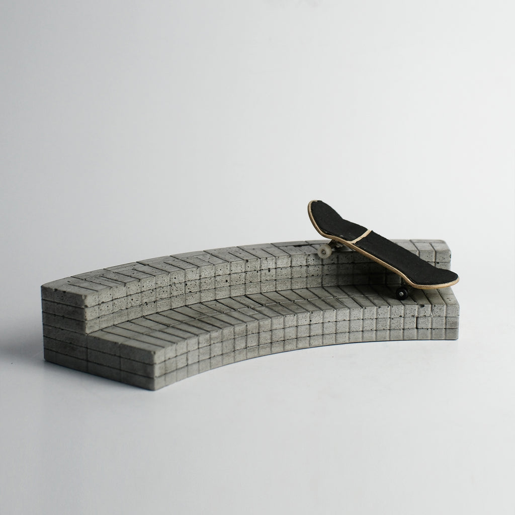 Curve Brick Bench (CBB) Concrete Fingerboard Obstacle, Natural Wash Relic