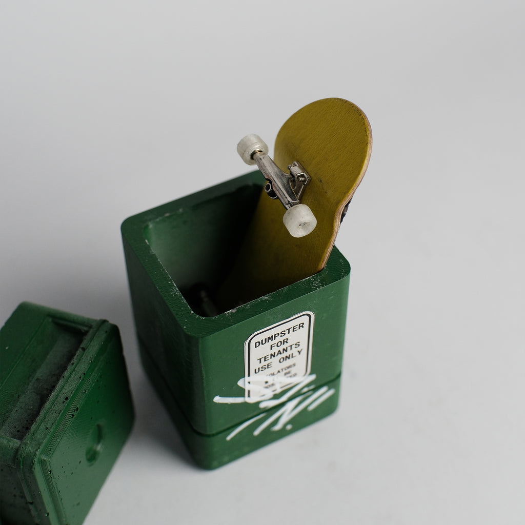 DEADWASTE Thrash Bin Concrete, Green
