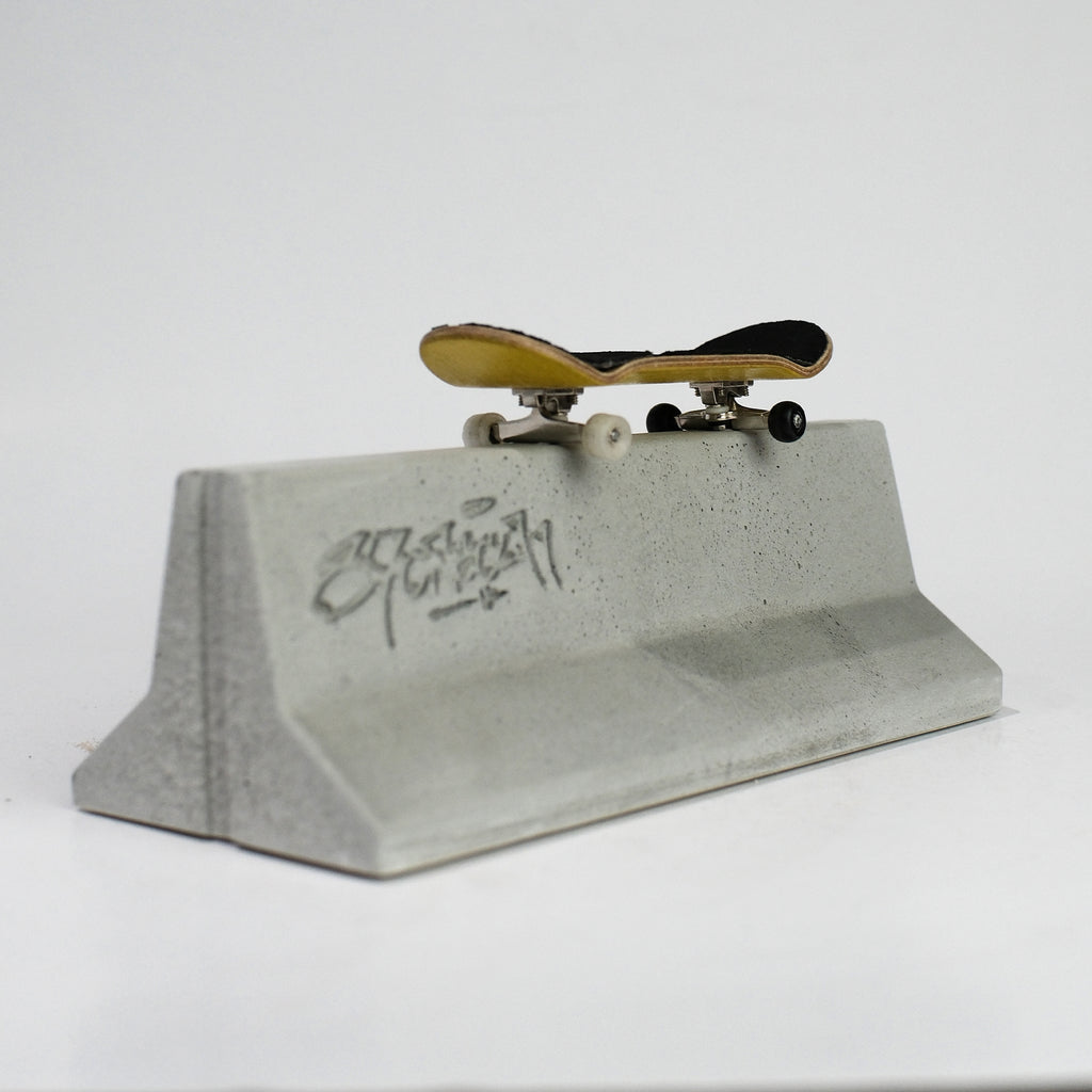 JB Jersey Barrier Concrete Fingerboard Obstacle, Natural
