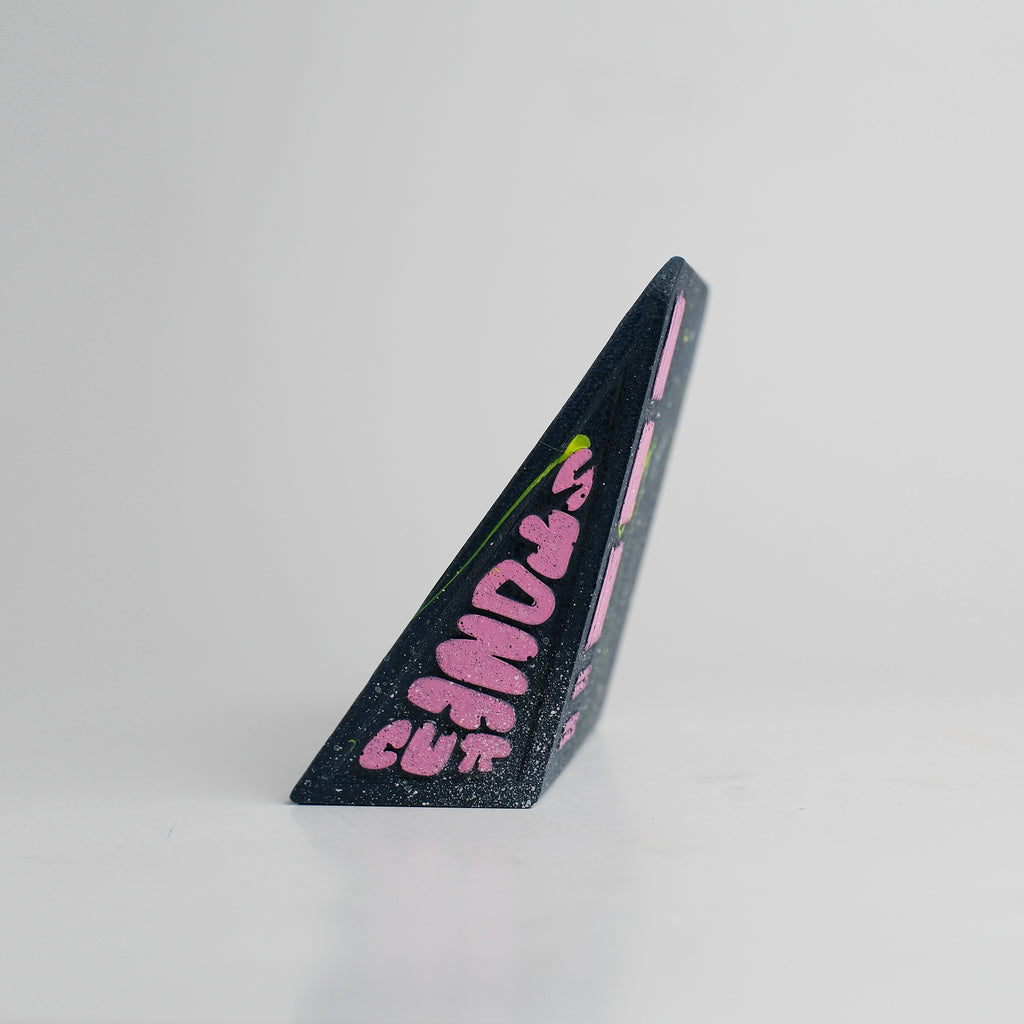 KICKER Concrete Fingerboard Ramp, Cosmic Speckle Blue-Pink