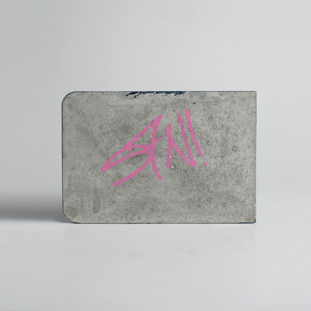 KICKER Concrete Fingerboard Ramp, Cosmic Speckle Blue-Pink