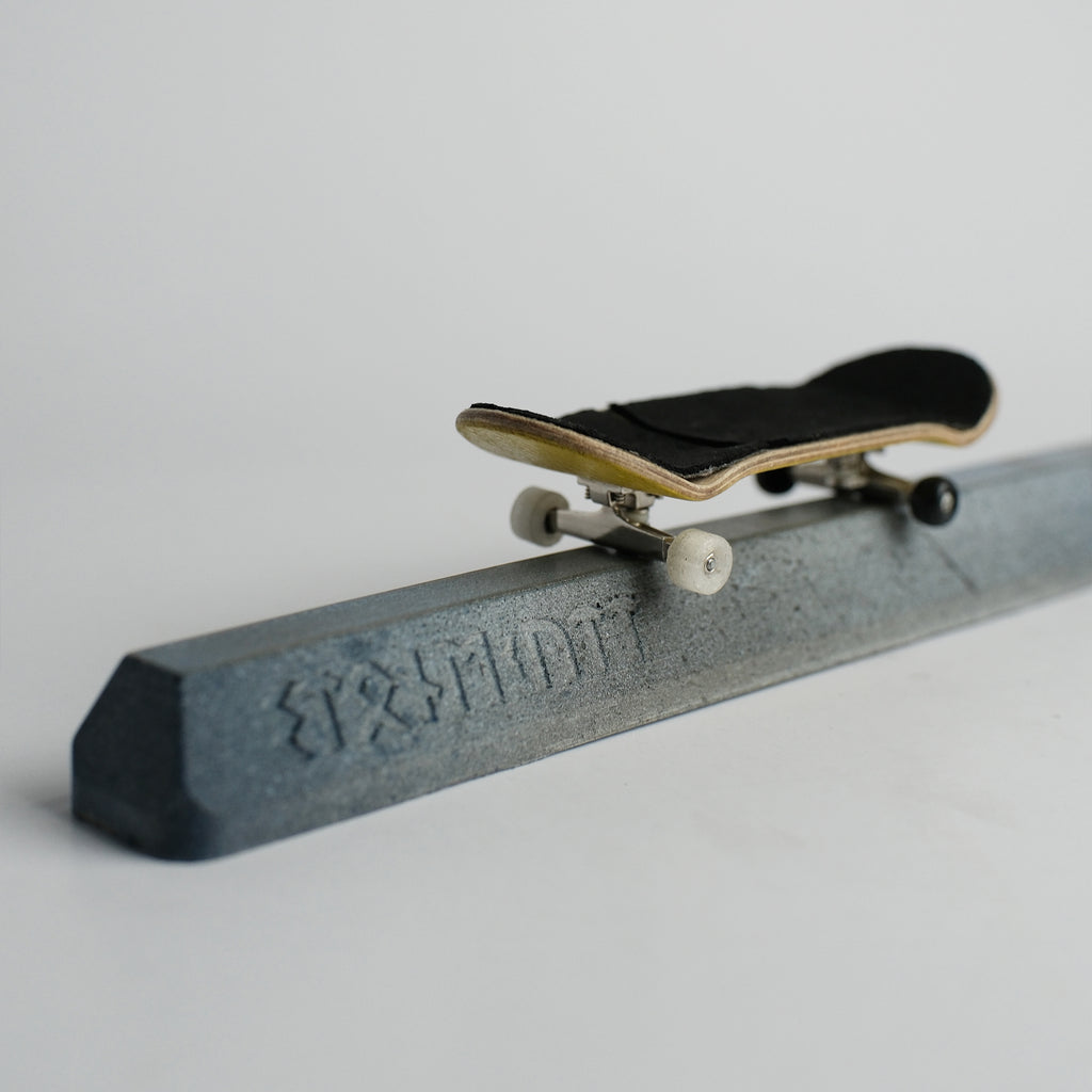 Slappy Classic Curb Concrete Fingerboard, WW